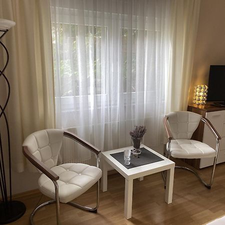 Apartments Und Zimmer Gaestehaus Matthias ドレスデン エクステリア 写真