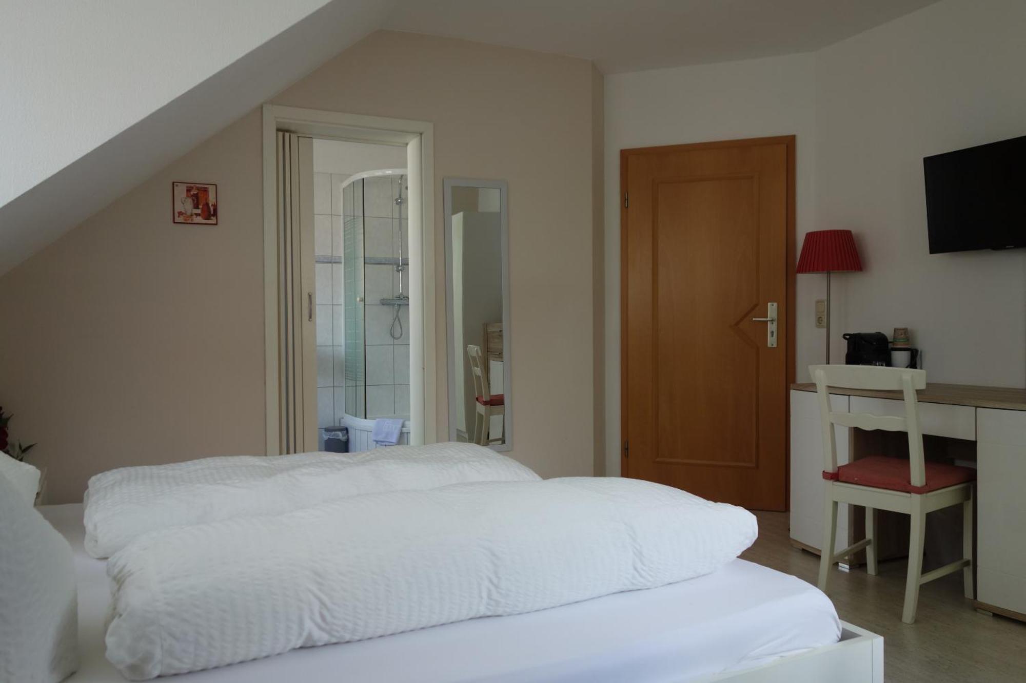 Apartments Und Zimmer Gaestehaus Matthias ドレスデン 部屋 写真