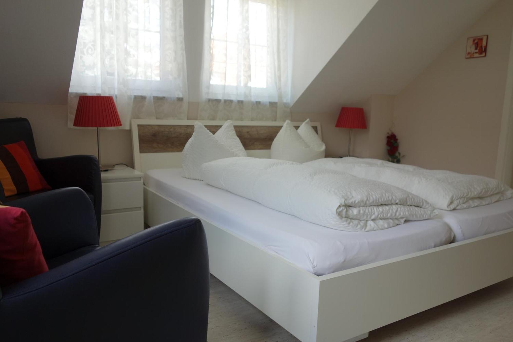 Apartments Und Zimmer Gaestehaus Matthias ドレスデン 部屋 写真