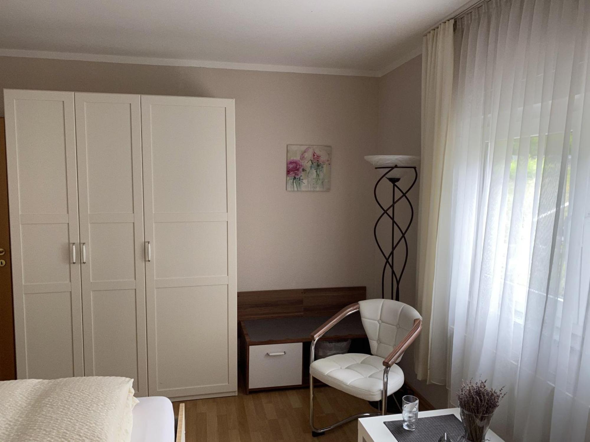Apartments Und Zimmer Gaestehaus Matthias ドレスデン 部屋 写真