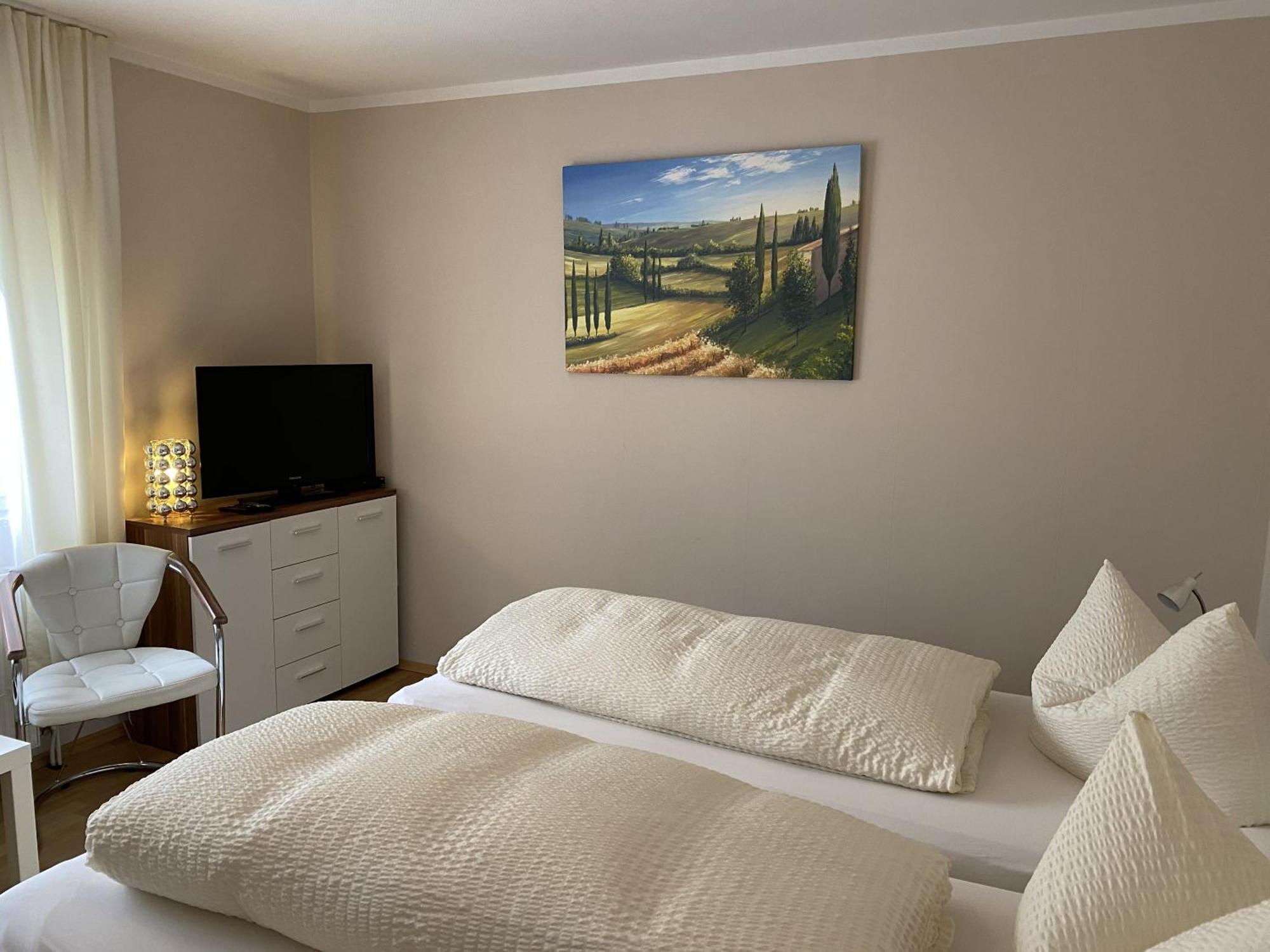 Apartments Und Zimmer Gaestehaus Matthias ドレスデン 部屋 写真