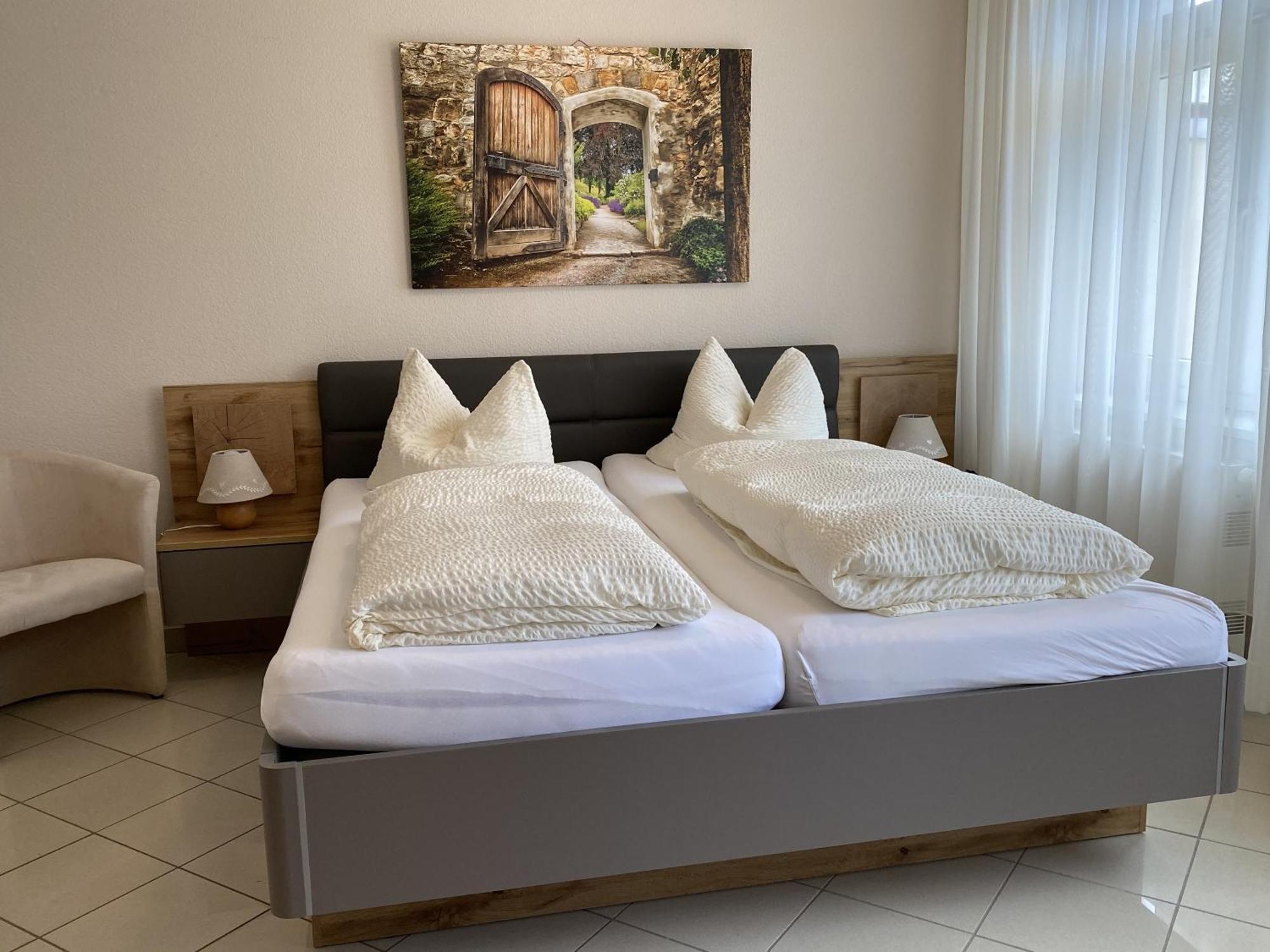 Apartments Und Zimmer Gaestehaus Matthias ドレスデン 部屋 写真