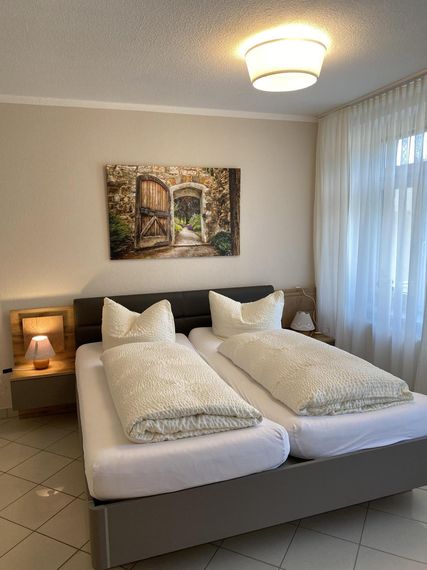 Apartments Und Zimmer Gaestehaus Matthias ドレスデン 部屋 写真